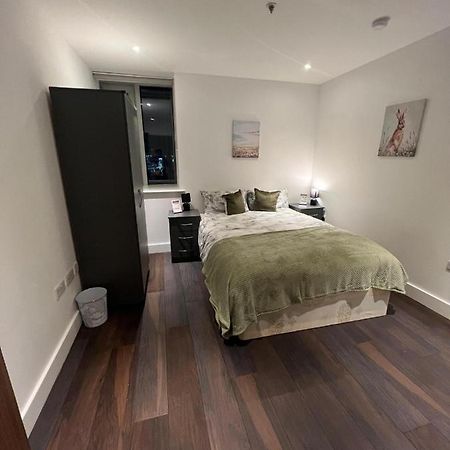 Spacious Sleep 7 Flat 20 Mins Central London Bp65 Екстер'єр фото