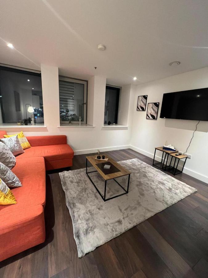 Spacious Sleep 7 Flat 20 Mins Central London Bp65 Екстер'єр фото