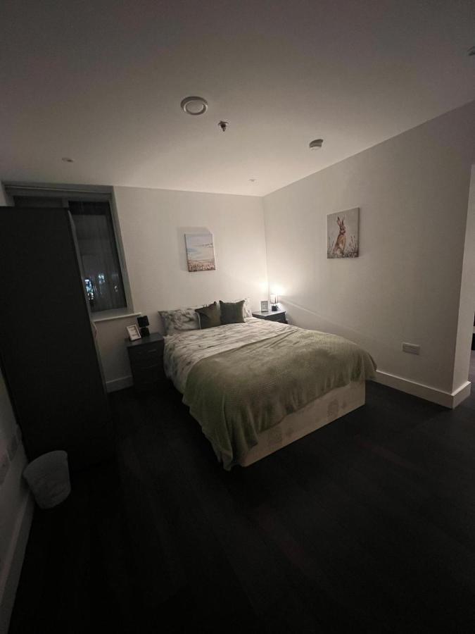 Spacious Sleep 7 Flat 20 Mins Central London Bp65 Екстер'єр фото
