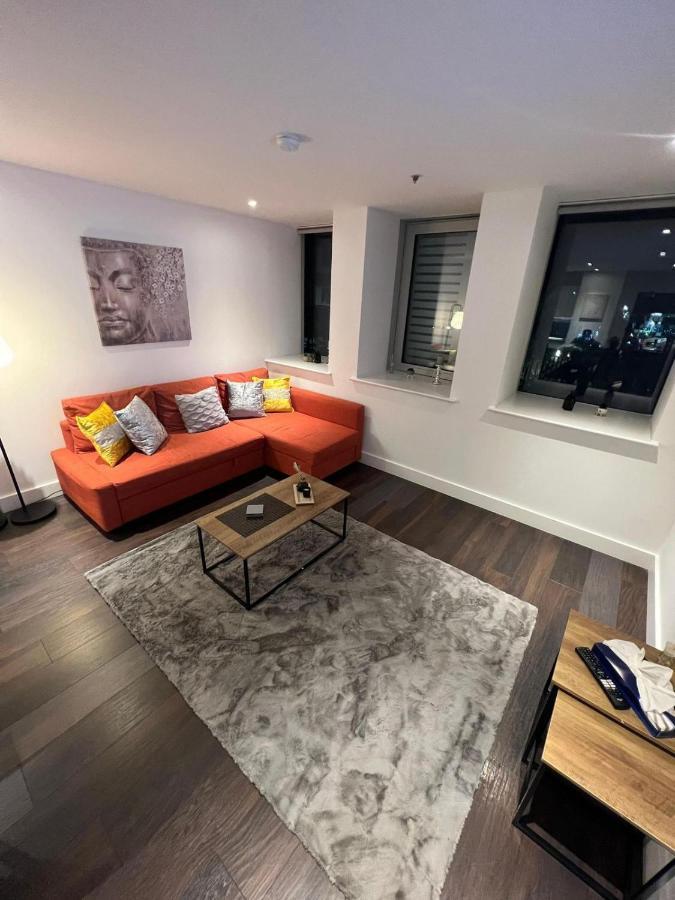 Spacious Sleep 7 Flat 20 Mins Central London Bp65 Екстер'єр фото