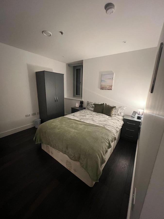 Spacious Sleep 7 Flat 20 Mins Central London Bp65 Екстер'єр фото