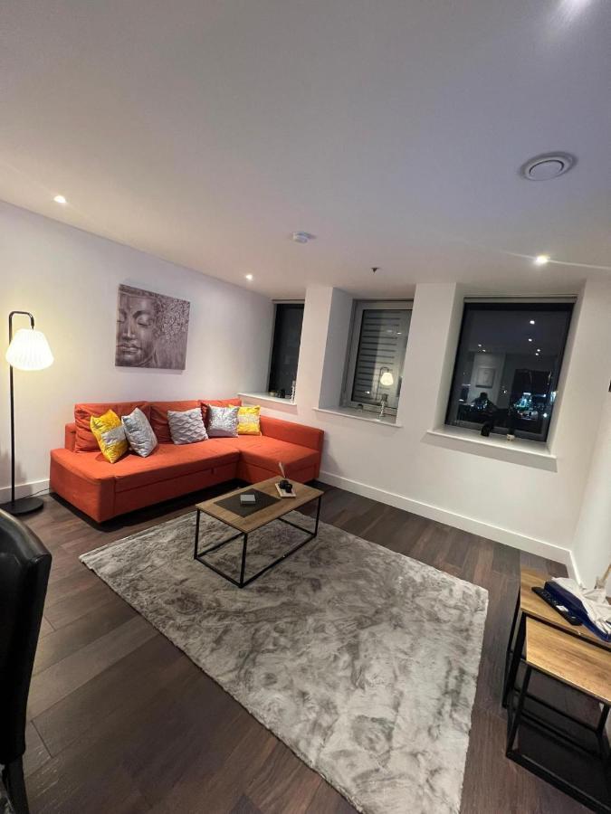 Spacious Sleep 7 Flat 20 Mins Central London Bp65 Екстер'єр фото